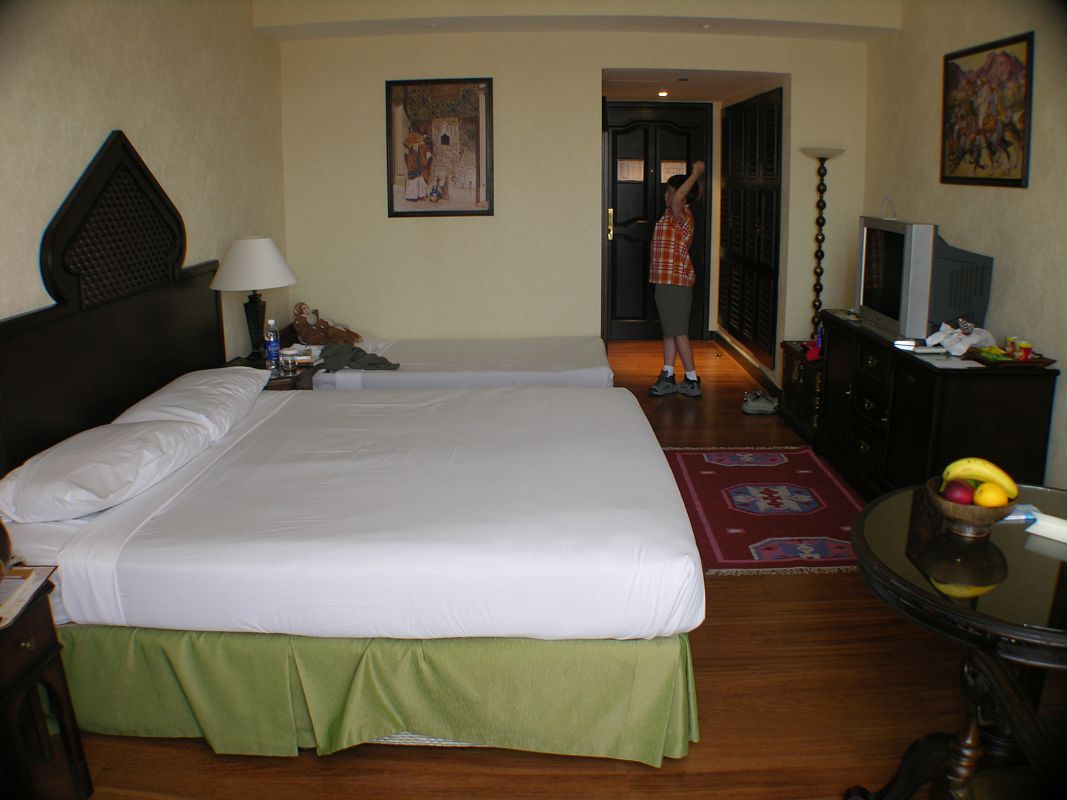 Dubai 01 06 Arabian Courtyard Hotel Room